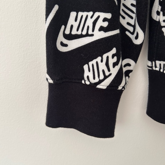 Nike Men's Black and White Patterned Hoodie - Picture 8 of 12